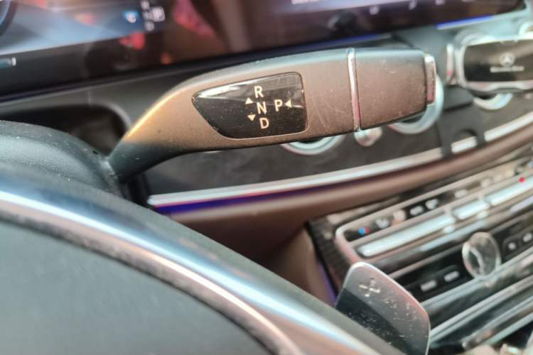 Used Mercedes-Benz E-Class 2016 E 200 L Sport Edition Gear Lever