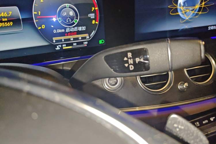 Used Mercedes-Benz E-Class 2016 E 200 L Sport Edition Gear Lever