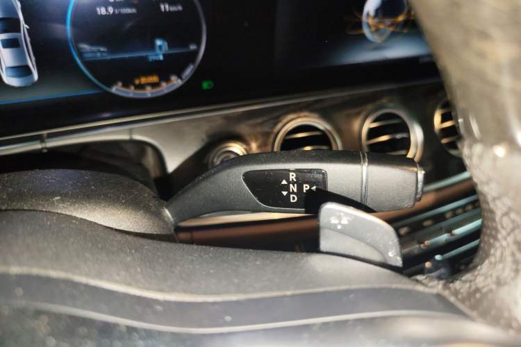 Used Mercedes-Benz E-Class 2016 E 200 L Sport Edition Gear Lever