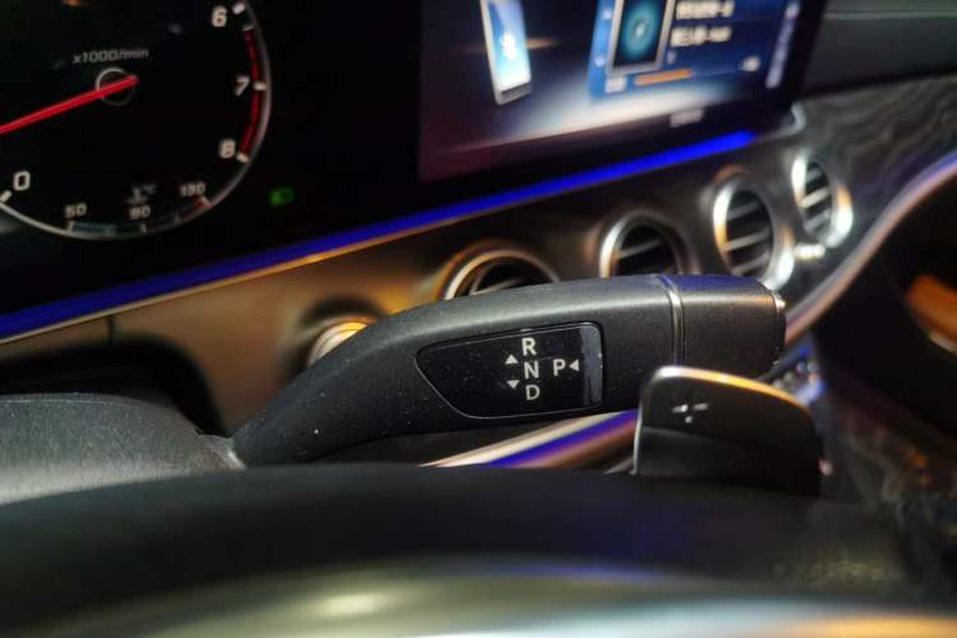 Used Mercedes-Benz E-Class 2016 E 300 L Sporty and Stylish Model Gear Lever