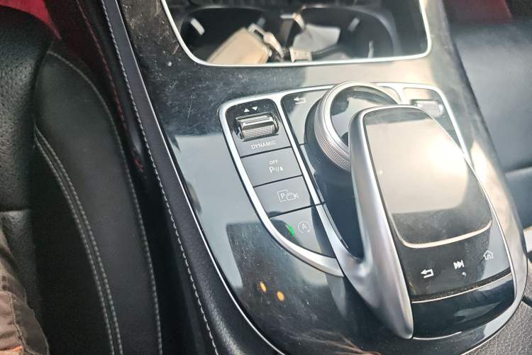 Used Mercedes-Benz E-Class 2016 E 300 L Sporty and Stylish Model Gear Lever
