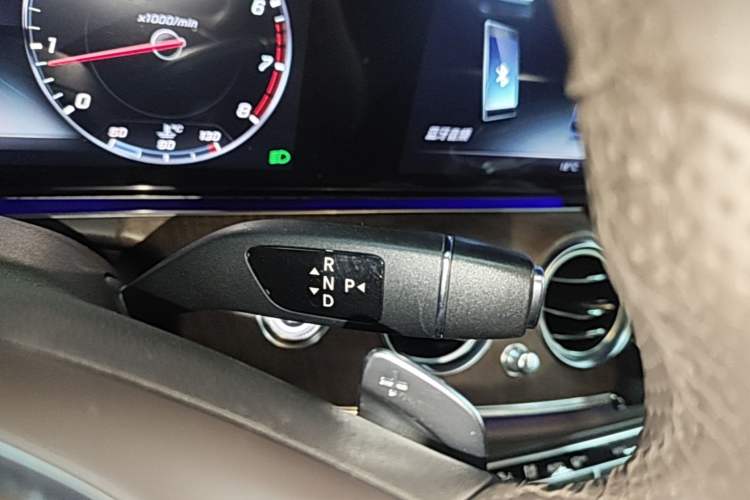 Used Mercedes-Benz E-Class 2016 E 200 L Gear Lever