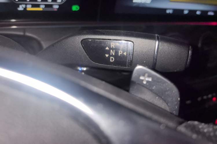 Used Mercedes-Benz E-Class 2016 E 200 L Sport Edition Gear Lever