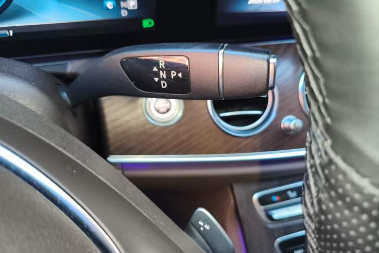 Used Mercedes-Benz E-Class 2016 E 200 L Gear Lever