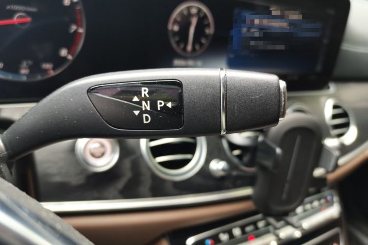 Used Mercedes-Benz E-Class 2016 E 200 L Sport Edition Gear Lever