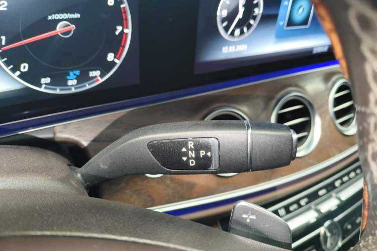 Used Mercedes-Benz E-Class 2016 E 300 L Luxury Model Gear Lever