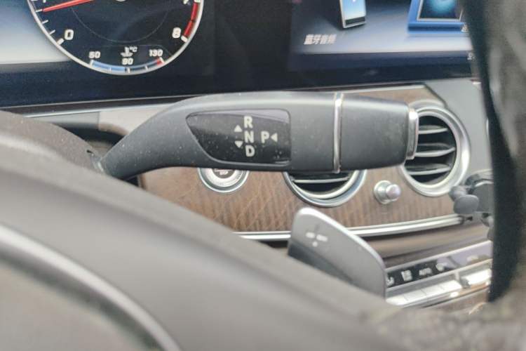 Used Mercedes-Benz E-Class 2016 E 200 L Gear Lever