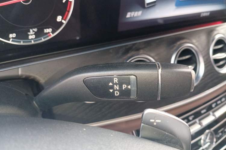 Used Mercedes-Benz E-Class 2016 E 200 L Sport Edition Gear Lever