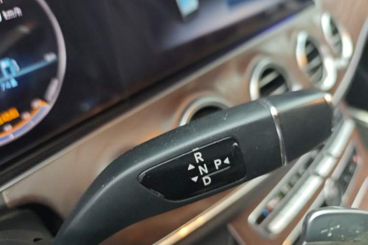 Used Mercedes-Benz E-Class 2016 E 200 L Gear Lever