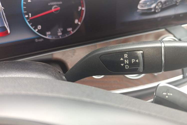 Used Mercedes-Benz E-Class 2016 E 200 L Gear Lever