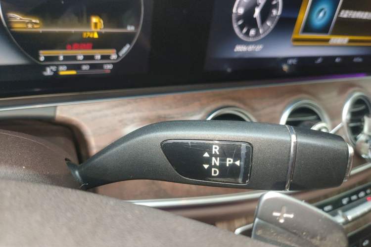 Used Mercedes-Benz E-Class 2016 E 300 L Luxury Model Gear Lever