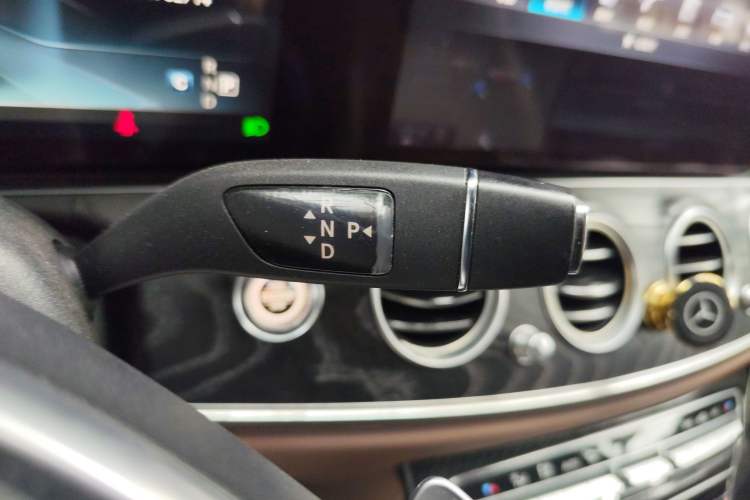 Used Mercedes-Benz E-Class 2016 E 200 L Sport Edition Gear Lever