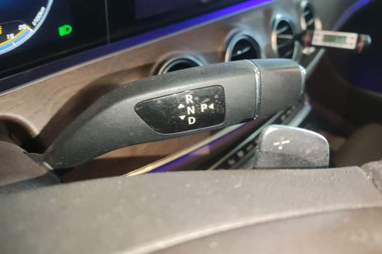 Used Mercedes-Benz E-Class 2016 E 200 L Gear Lever