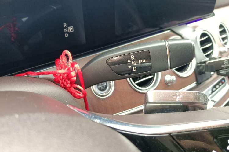 Used Mercedes-Benz E-Class 2016 E 200 L Gear Lever