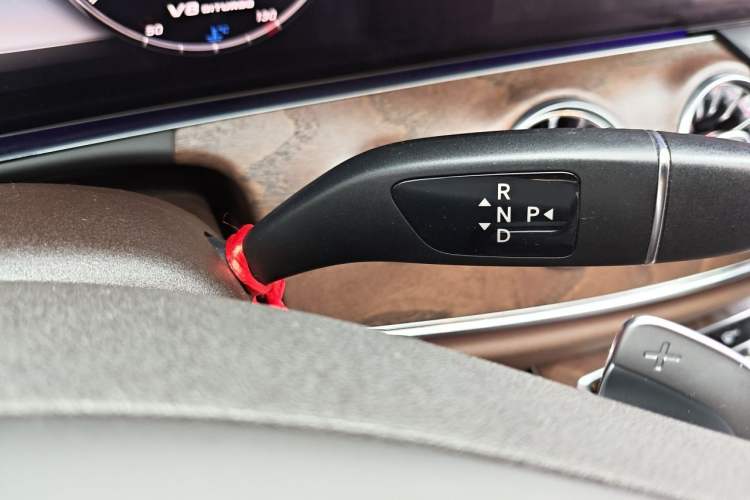 Used Mercedes-Benz E-Class 2016 E 200 L Gear Lever