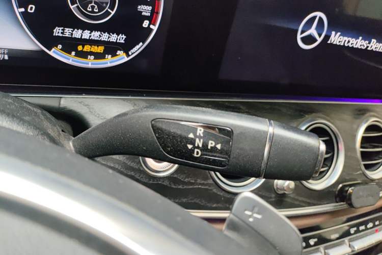 Used Mercedes-Benz E-Class 2016 E 200 L Sport Edition Gear Lever