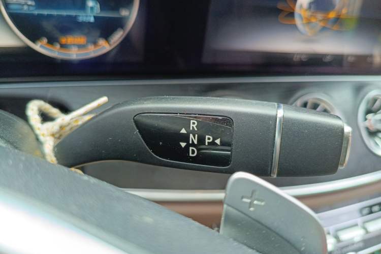 Used Mercedes-Benz E-Class 2016 E 200 L Sport Edition Gear Lever