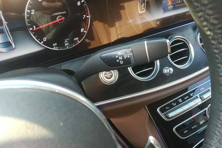 Used Mercedes-Benz E-Class 2016 E 200 L Sport Edition Gear Lever