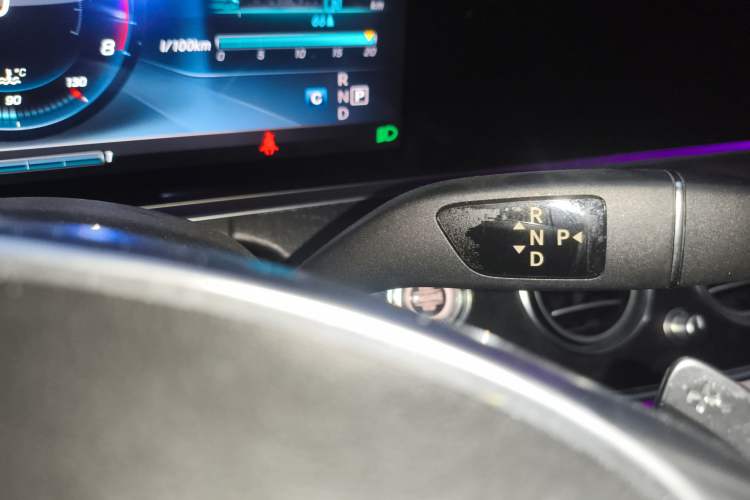 Used Mercedes-Benz E-Class 2016 E 200 L Sport Edition Gear Lever