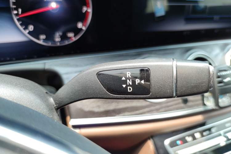 Used Mercedes-Benz E-Class 2016 E 300 L Sport Luxury Model Gear Lever