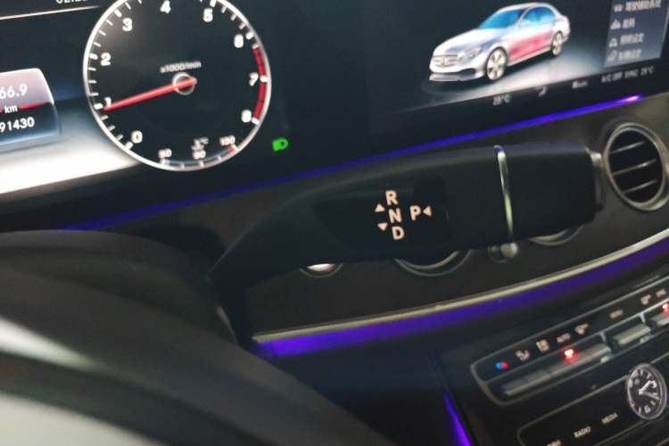 Used Mercedes-Benz E-Class 2016 E 300 L Stylish Model Gear Lever