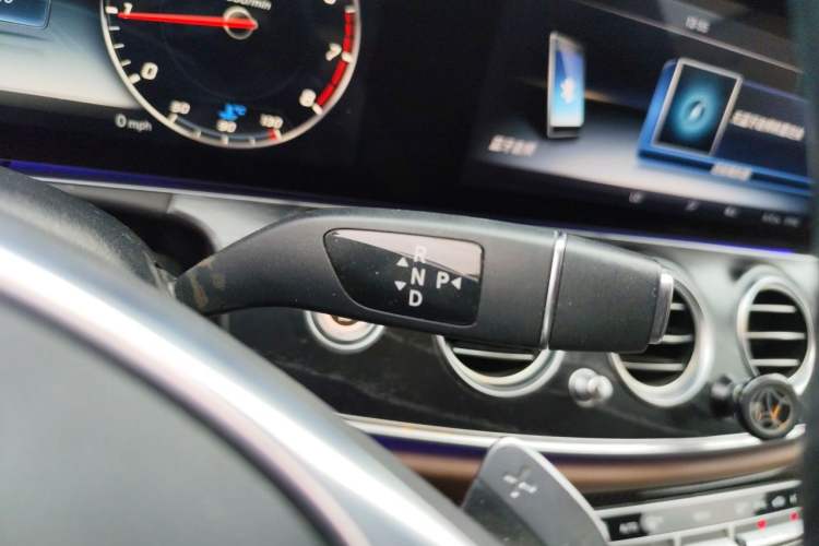 Used Mercedes-Benz E-Class 2016 E 200 L Sport Edition Gear Lever