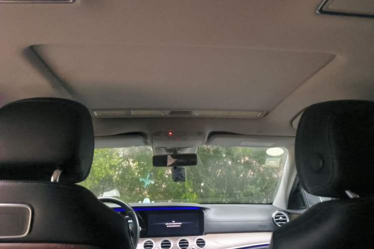 Used Mercedes-Benz E-Class 2016 E 200 L Headliner
