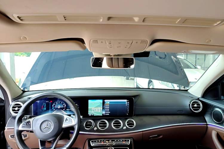 Used Mercedes-Benz E-Class 2016 E 300 L Sporty and Stylish Model Headliner