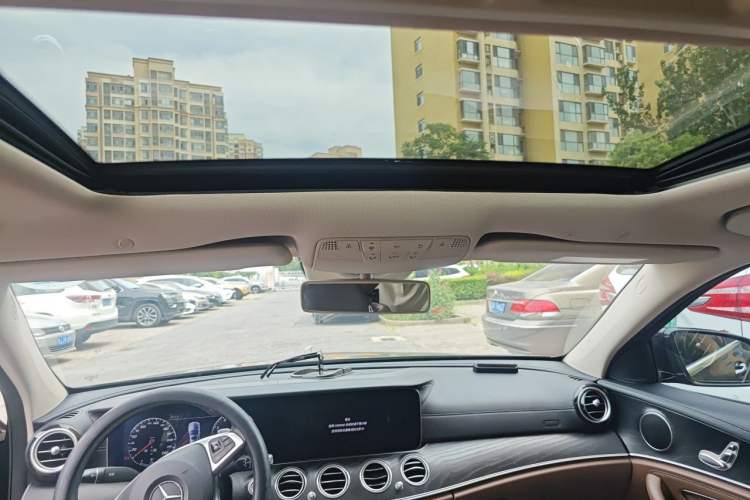 Used Mercedes-Benz E-Class 2016 E 200 L Headliner