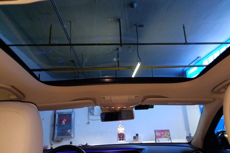 Used Mercedes-Benz E-Class 2016 E 300 L Sporty and Stylish Model Headliner
