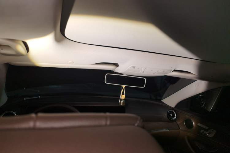 Used Mercedes-Benz E-Class 2016 E 300 L Stylish Model Headliner