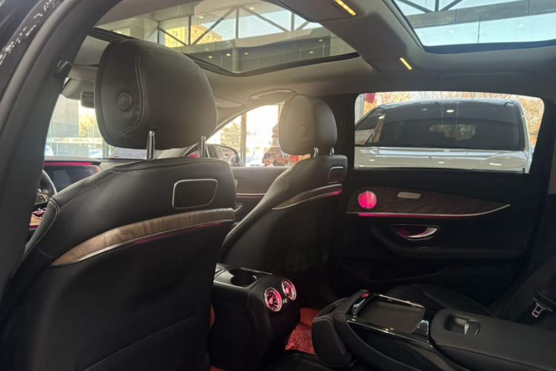Used Mercedes-Benz E-Class 2016 E 300 L Luxury Model Headliner