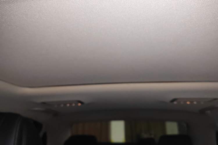 Used Mercedes-Benz E-Class 2016 E 200 L Headliner