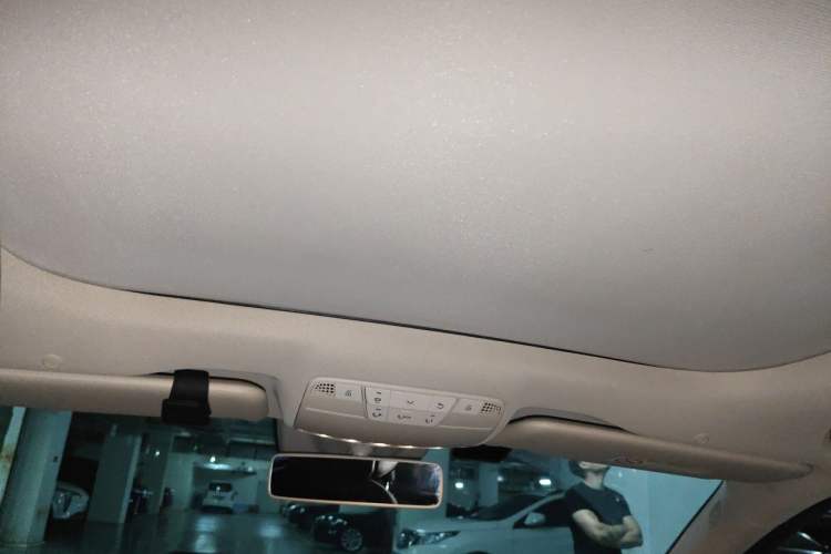 Used Mercedes-Benz E-Class 2016 E 300 L Stylish Model Headliner