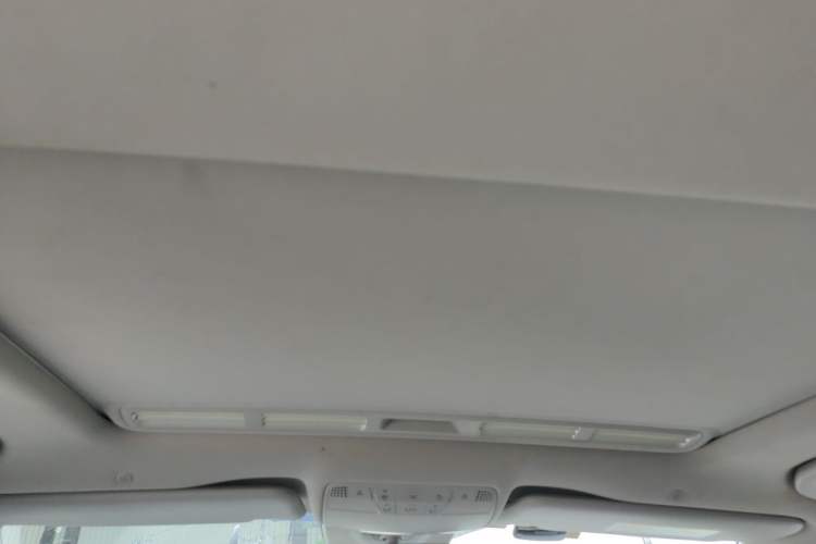 Used Mercedes-Benz E-Class 2016 E 300 L Stylish Model Headliner