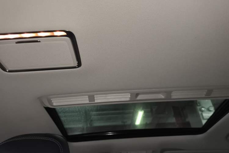 Used Mercedes-Benz E-Class 2016 E 200 L Sport Edition Headliner