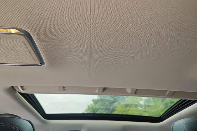 Used Mercedes-Benz E-Class 2016 E 300 L Stylish Model Headliner