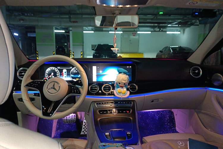 Used Mercedes-Benz E-Class 2016 E 200 L Headliner