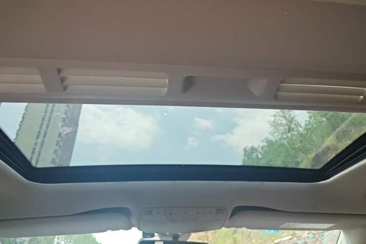 Used Mercedes-Benz E-Class 2016 E 300 L Stylish Model Headliner