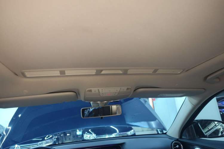 Used Mercedes-Benz E-Class 2016 E 200 L Sport Edition Headliner