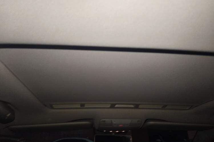 Used Mercedes-Benz E-Class 2016 E 200 L Sport Edition Headliner