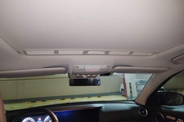 Used Mercedes-Benz E-Class 2016 E 300 L Sporty and Stylish Model Headliner