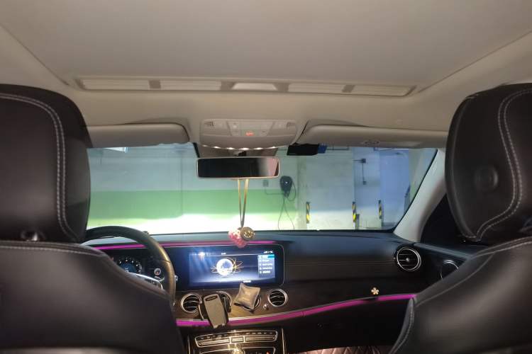 Used Mercedes-Benz E-Class 2016 E 300 L Sporty and Stylish Model Headliner