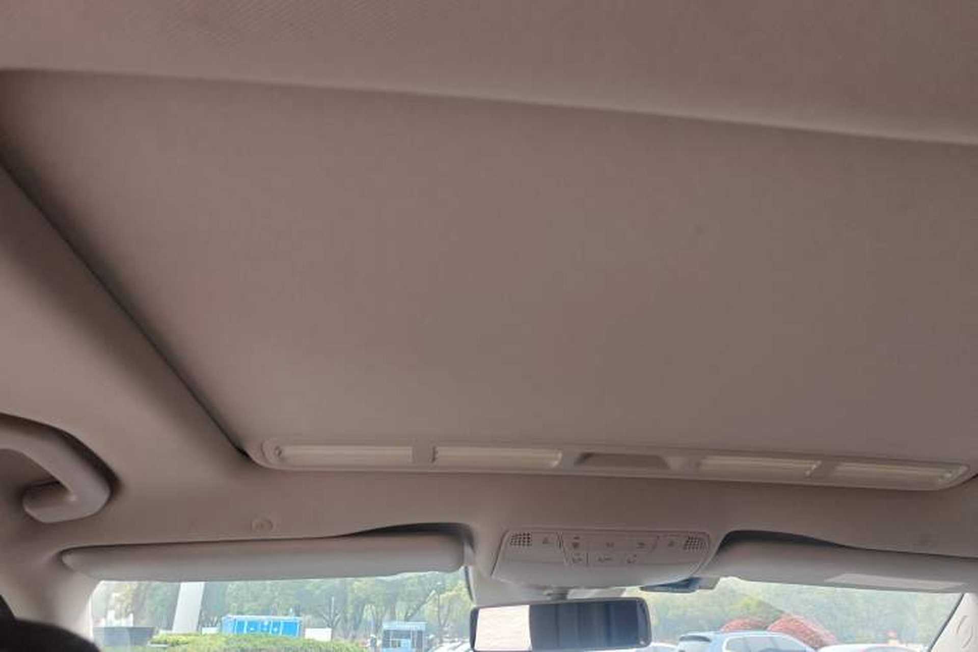 Used Mercedes-Benz E-Class 2016 E 300 L Sporty and Stylish Model Headliner