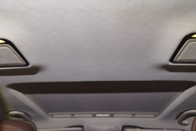 Used Mercedes-Benz E-Class 2016 E 200 L Headliner