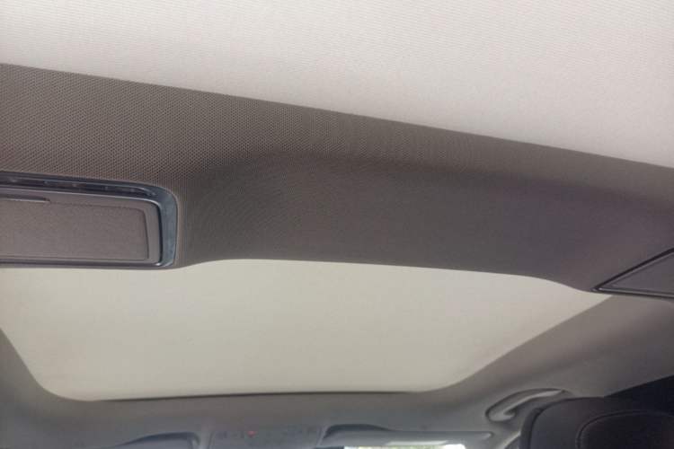 Used Mercedes-Benz E-Class 2016 E 200 L Headliner