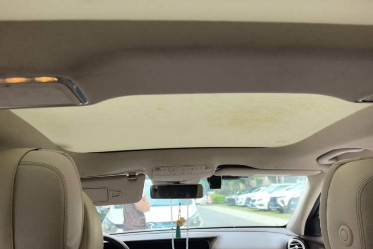 Used Mercedes-Benz E-Class 2016 E 300 L Luxury Model Headliner