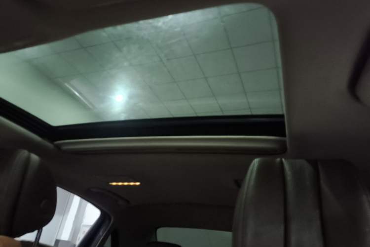 Used Mercedes-Benz E-Class 2016 E 300 L Sporty and Stylish Model Headliner