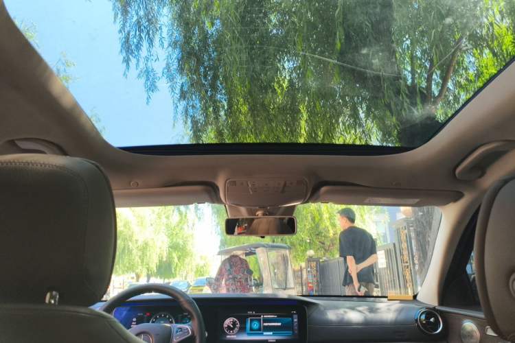 Used Mercedes-Benz E-Class 2016 E 200 L Headliner