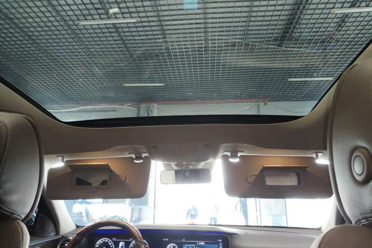 Used Mercedes-Benz E-Class 2016 E 300 L Luxury Model Headliner